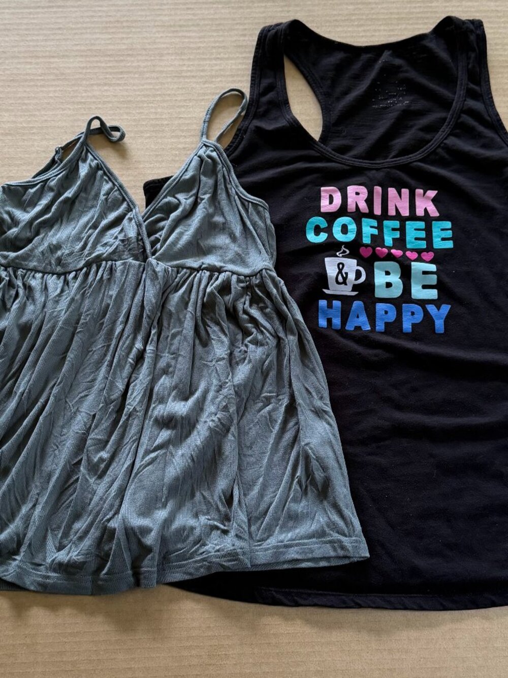 Set of 2 Wmen's Tank tops Size Large 1 Black 1 Green